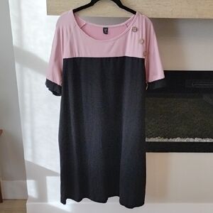 Women's Light Pink And Black Dress Size 0XL